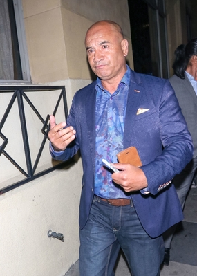 12122018_-_Celebrity_Sightings_In_Los_Angeles_011.jpg